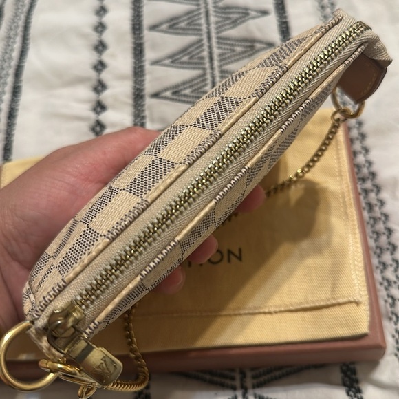 Louis Vuitton Mini Pochette Azur - Picture 3 of 14